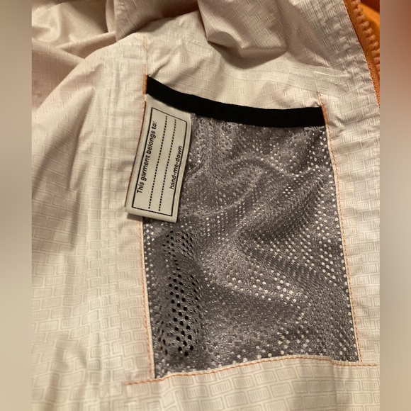 Patagonia rain jacket - Picture 5 of 9